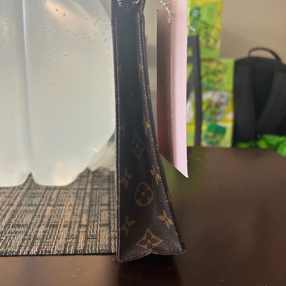 Louis Vuitton Toiletry Pouch 26 With Stickers - Picture 3 of 5